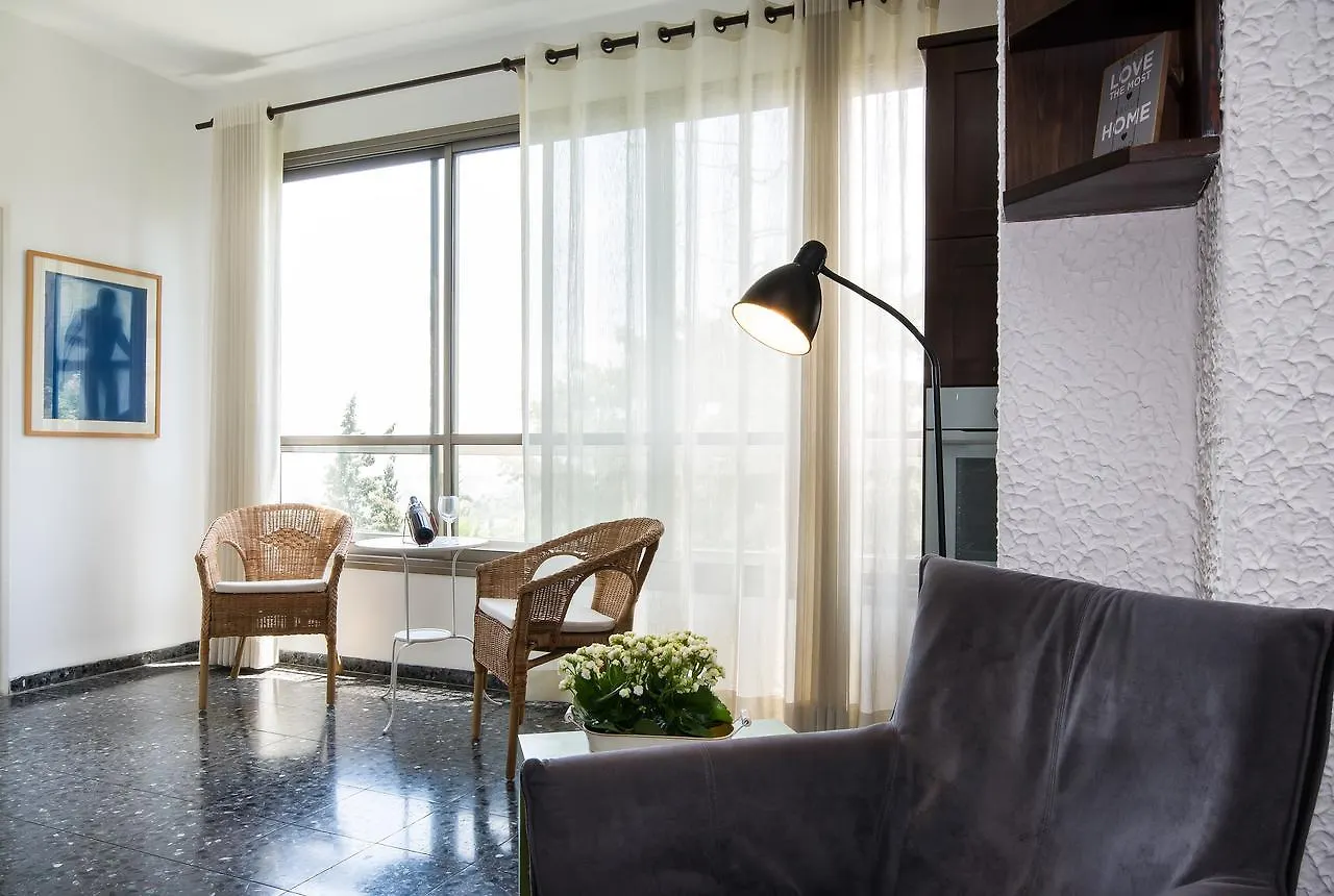 Eshkol Housing Carmel Center: Forest Retreat Хайфа